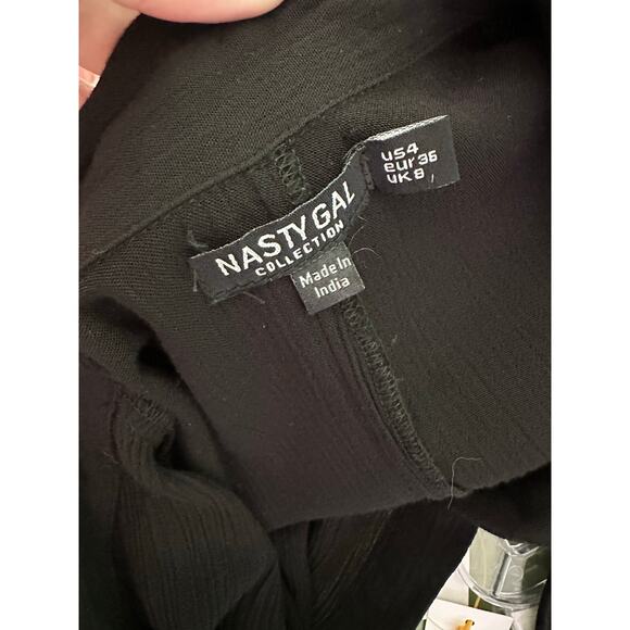 Nasty Gal black short cuffed sleeves buttoned romper size 4 - Picture 3 of 10